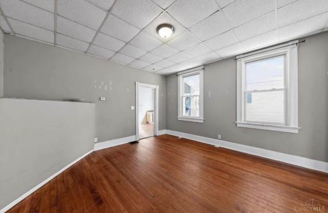 206 West 69th Street Gallery 3
