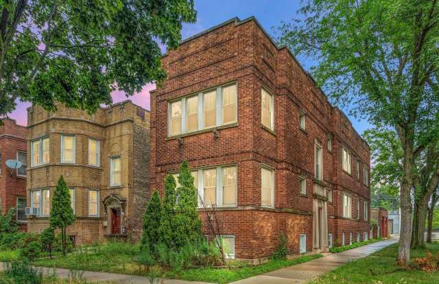 2424 W Hollywood Avenue unit: 3 photos photos