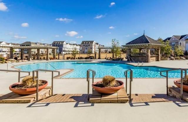Stylish 2-Bedroom Condo in Spence Crossing Gallery 4