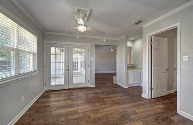 2114 Matagorda Drive Gallery 3
