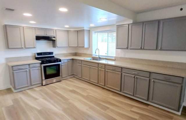 PRICE REDUCTION!! 4 Bedroom 2.5 Bath Home Located in Rialto! photos photos