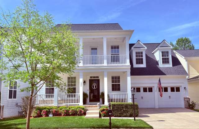 MINUTES TO DOWNTOWN FREDERICKBURG AND CENTRAL PARK - 1304 Graham Drive, Fredericksburg, VA 22401