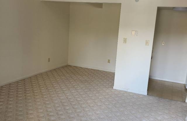 Gated Community - Nice Condo - 310 Pacific Drive, Hampton, VA 23666