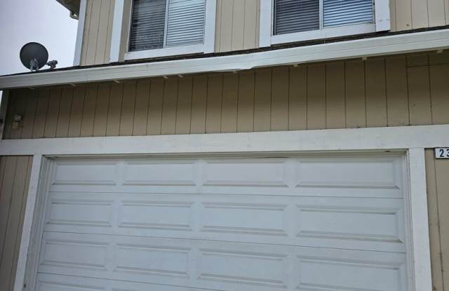 Traditional 3 bedroom 2 bath home in quiet area photos photos