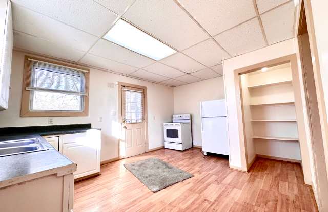 8 W Lutton St photos photos