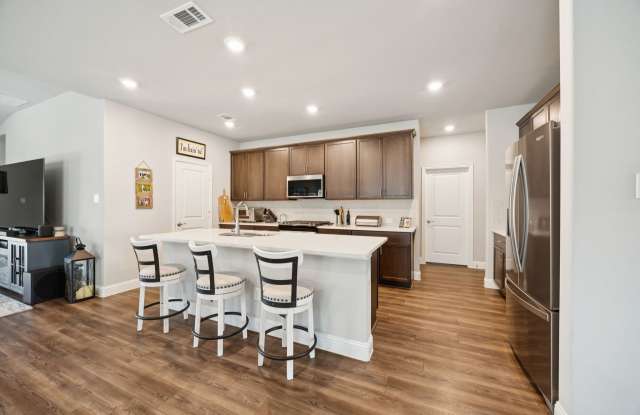 200 Golden Harvest Drive Gallery 4