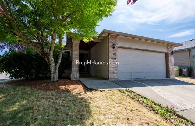 Inviting Three Bedroom Ranch In Aloha On Corner Lot - DEPOSIT SPECIAL photos photos