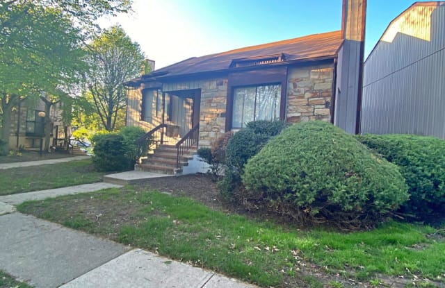 284 Silver Lane - 284 Silver Lane, Middlesex County, NJ 08857