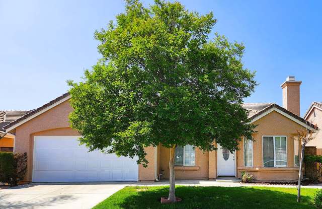 Updated Hemet Home, 2Bd, 2Ba, Bonus Room - 2257 Oak Avenue, Hemet, CA 92545 Updated Hemet Home, 2Bd, 2Ba, Bonus Room - 2257 Oak Avenue, Hemet, CA 92545