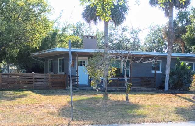 450 McIntosh Road photos photos