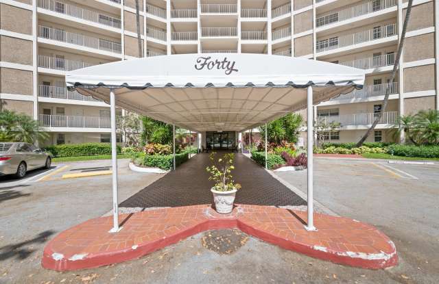 3051 N Course Drive Gallery 4