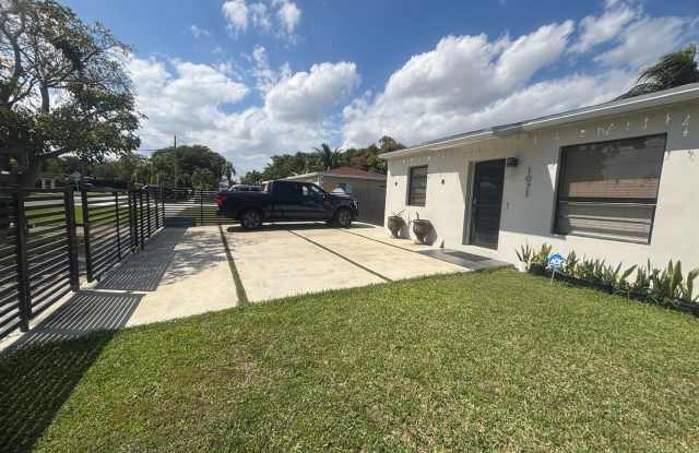 Remolded 2 Bedroom 1Bath Miami photos photos