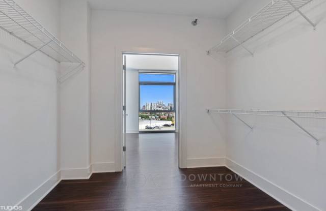 1460 N Halsted Gallery 3