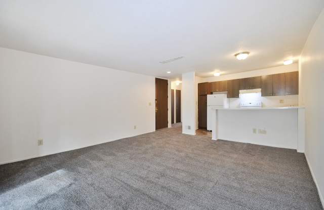 Carriage House Apartments Gallery 3