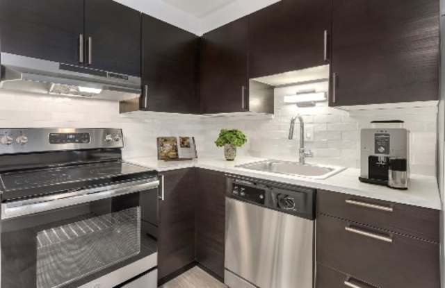 899 Washington photos photos