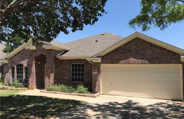 2012 Piper Drive - 2012 Piper Drive, Corinth, TX 76210