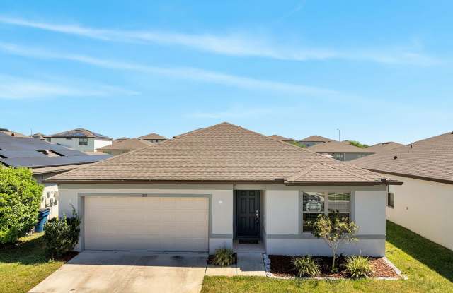 Lovely 4/2 in Davenport! Available now! photos photos