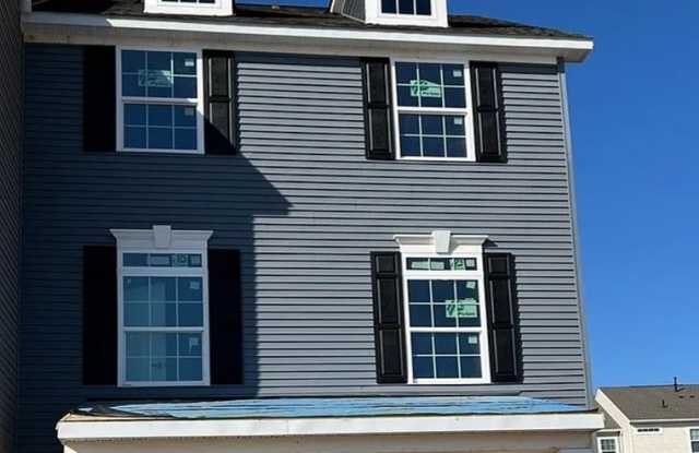 Spacious 3BR Townhome in Middletown photos photos
