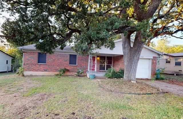 Charming 3-Bedroom Home Under the Oaks! - UNDER REMODEL MORE PICTURES COMING! photos photos Charming 3-Bedroom Home Under the Oaks! - UNDER REMODEL MORE PICTURES COMING! photos photos