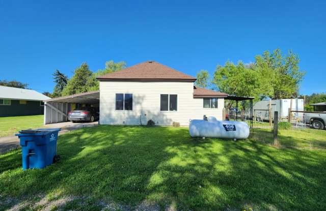 2bdrm/1ba Single-level home in Ronan photos photos