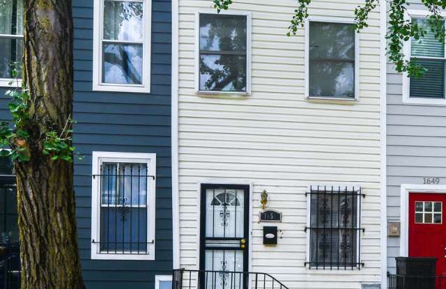 Beautiful 3 bedrooms 2 full bath townhome - H Street Corridor & Union Market Gallery 3