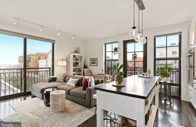1011 NW M STREET NW - 1011 M St NW, Washington, DC 20001