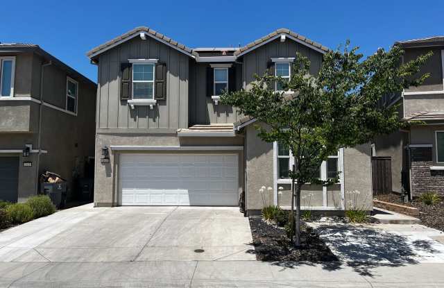 Excellent Witney Ranch 4 Bedroom, 3 Bathroom Home in Whitney Ranch for Rent. photos photos