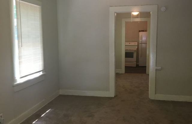 COMING SOON! HUGE 3 bedroom house! Gallery 4