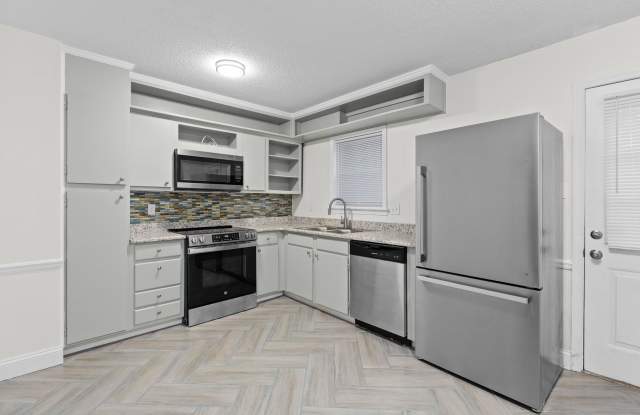 Updated Two-Bedroom Condo with New Kitchen Appliances and Private Patio Gallery 4