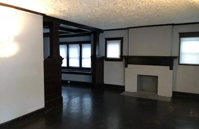 2939 Broadway St Gallery 2