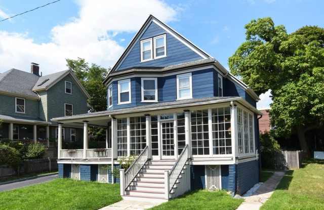 56 Lyndhurst St unit: 1 photos photos