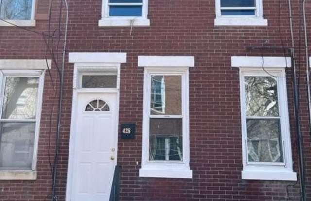 428 DUDLEY STREET photos photos