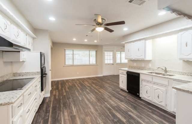 3117 Stanford Drive Gallery 3
