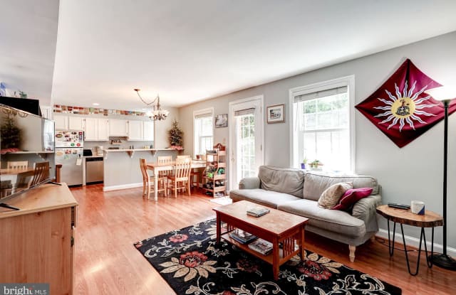 2908 13TH RD S - 2908 13th Road South, Arlington, VA 22204