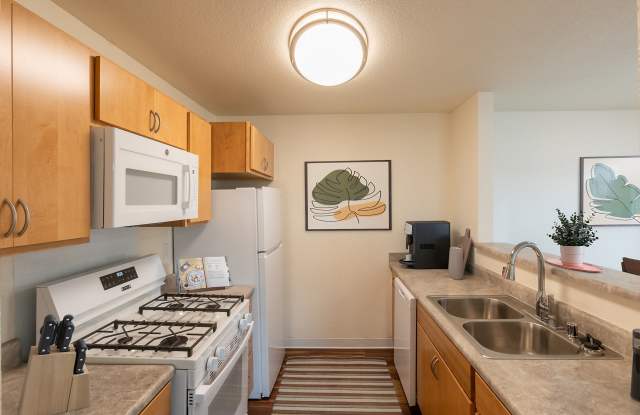 Desert Willow Apartments - Affordable Gallery 3
