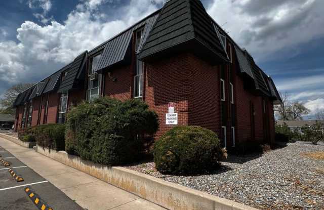 Robertson1005 (KC-DT) photos photos