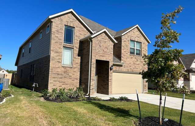 4/2.5/2 with Large Game Room / Near Gruene/ Fridge Included / Covered  Back Patio / CISD photos photos