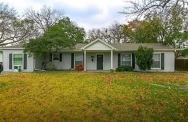 3652 Shelby Drive - 3652 Shelby Drive, Fort Worth, TX 76109