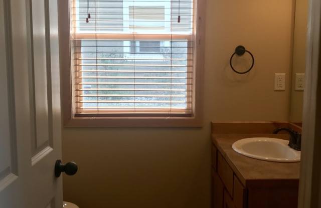 Brand New - 3 Bedroom 2 1/2 Bathroom Townhouse photos photos