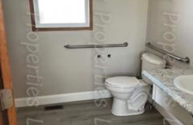 513 34th Ave NW photos photos