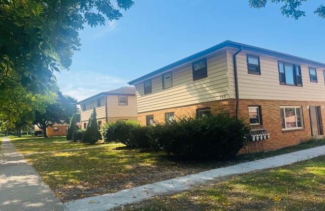 Pine Point Apartments – In the Heart of Waukesha photos photos