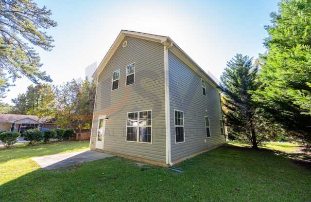Spacious 4-Bedroom in Durham - Your Perfect Living Space Awaits! Gallery 2