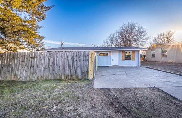 2612 Northwest Pollard Avenue - 2612 Northwest Pollard Avenue, Lawton, OK 73505