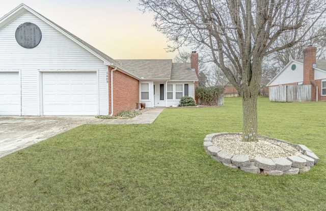 Quiet and Quaint Duplex in Rogers! photos photos