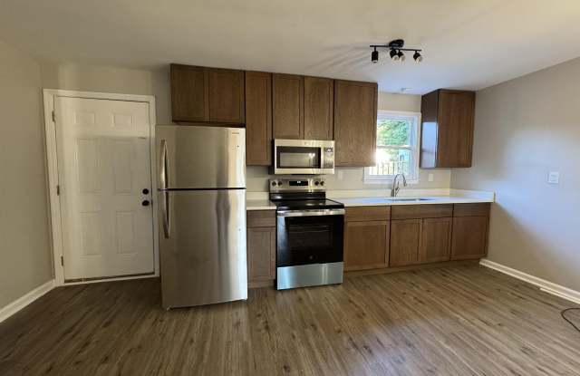1412 C Clinton Avenue - 1412 Clinton Avenue East, Huntsville, AL 35801
