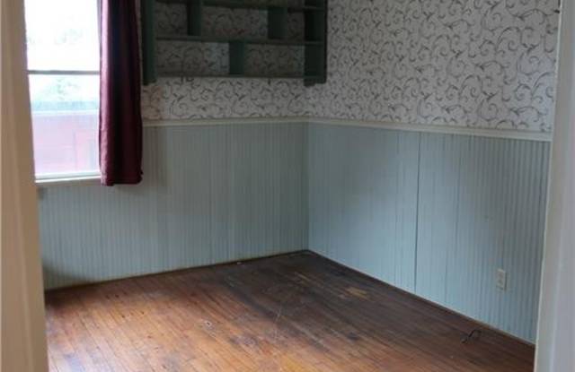 14 Sullivan Avenue Gallery 4