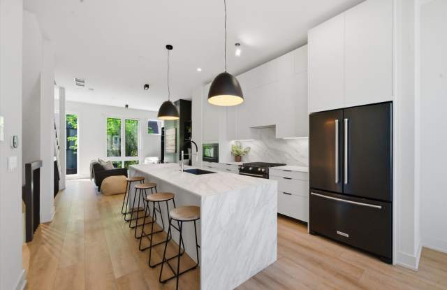 4216 W Belmont Avenue Gallery 3