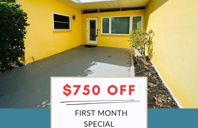 Waterfront Pool Home - 10595 94th Avenue, Seminole, FL 33772