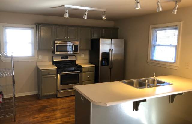 309 Mathews Avenue Northeast Gallery 2