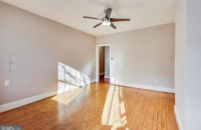 47 BATES Street NW Gallery 3